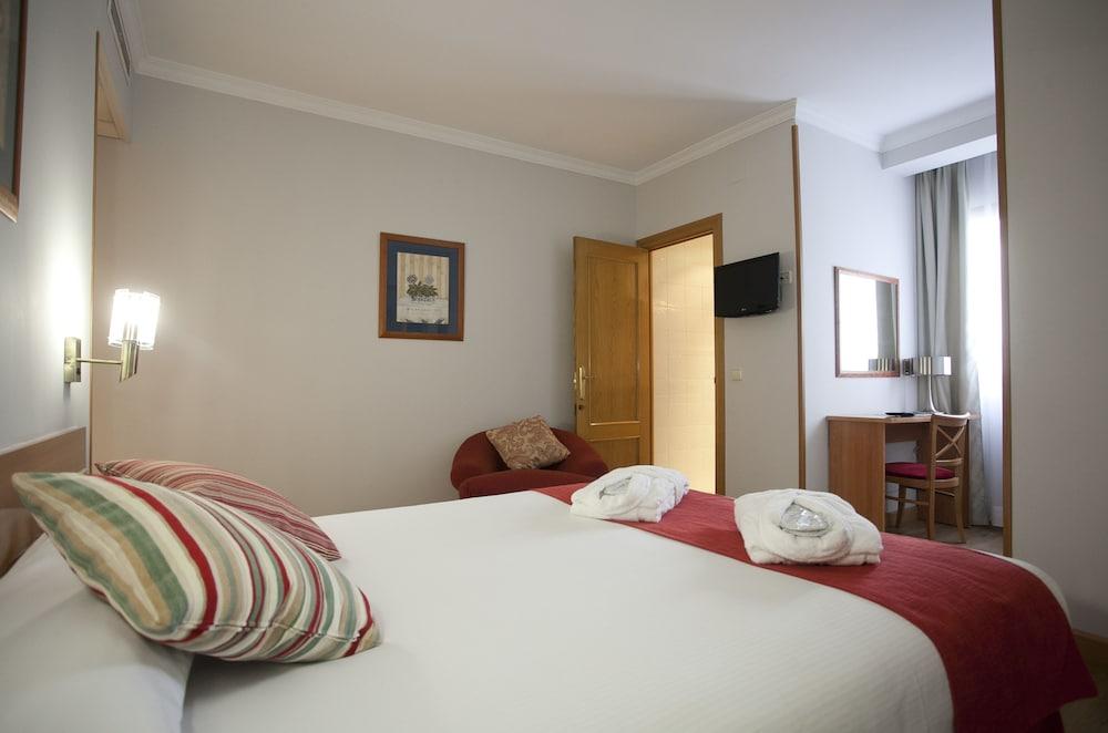 Muralto Madrid Princesa Ngoại thất bức ảnh