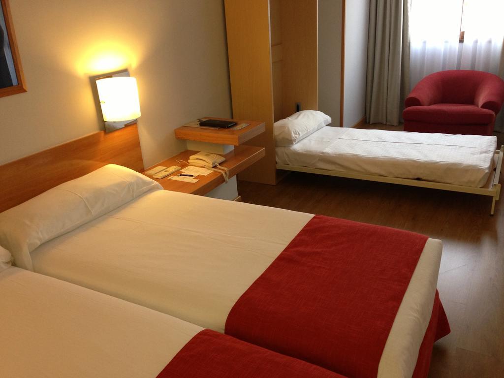 Muralto Madrid Princesa Hotel Ngoại thất bức ảnh